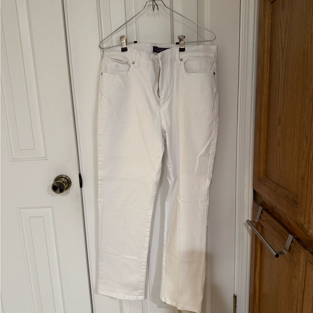 Gloria Vanderbilt Women's Straight Leg White Jeans
